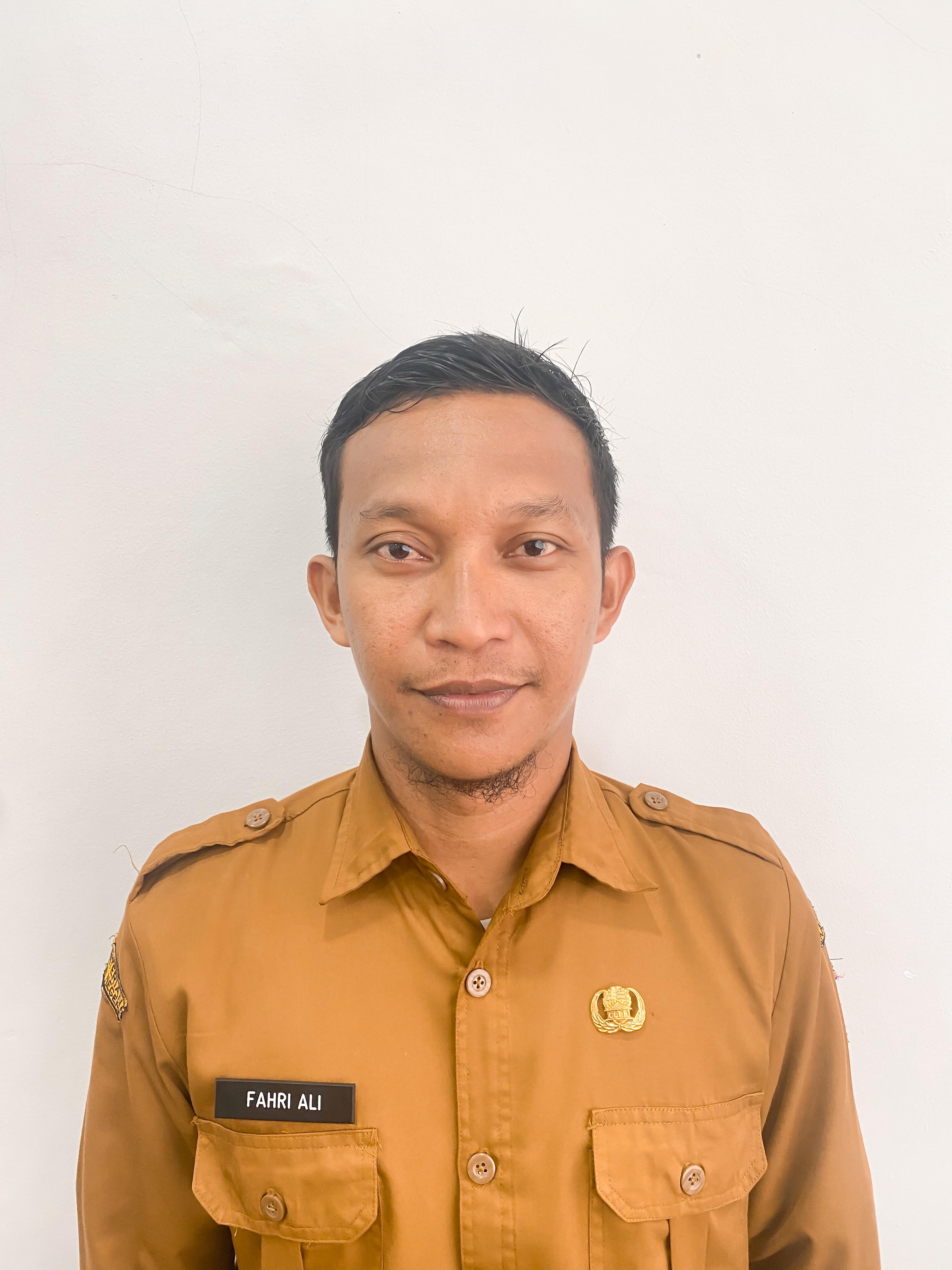 Penyusun Materi Hukum dan Perundang-Undangan Penyusun Materi Hukum dan Perundang-Undangan